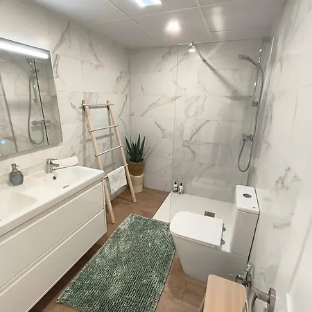 Castle And Sea Views Apartment Fuengirola