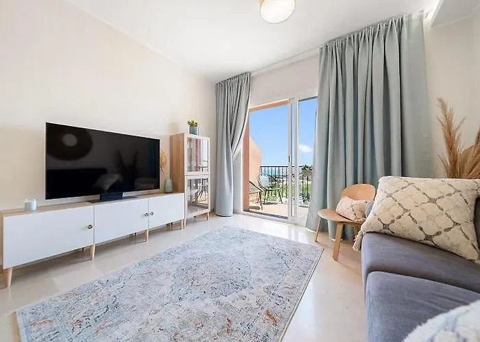 Castle And Sea Views Apartment *